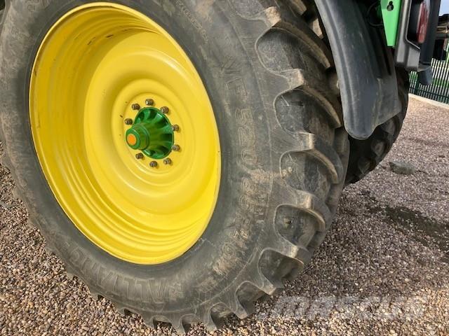 John Deere R962I Iseliikuvad pritsid
