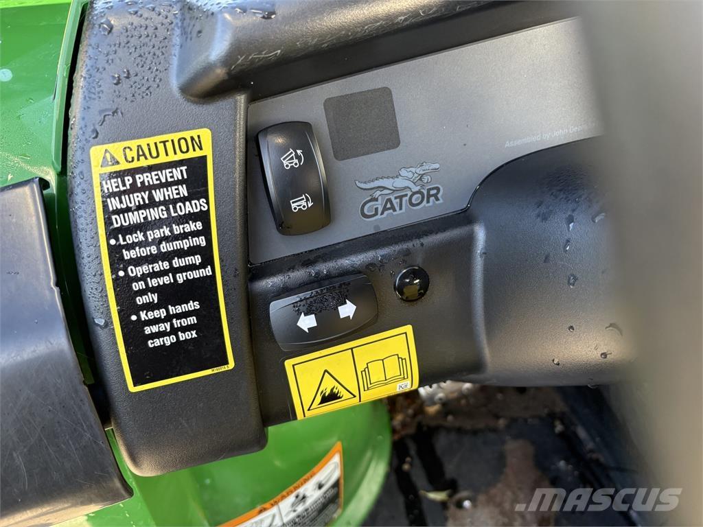 John Deere XUV855M Kommunaalteenuste tehnika