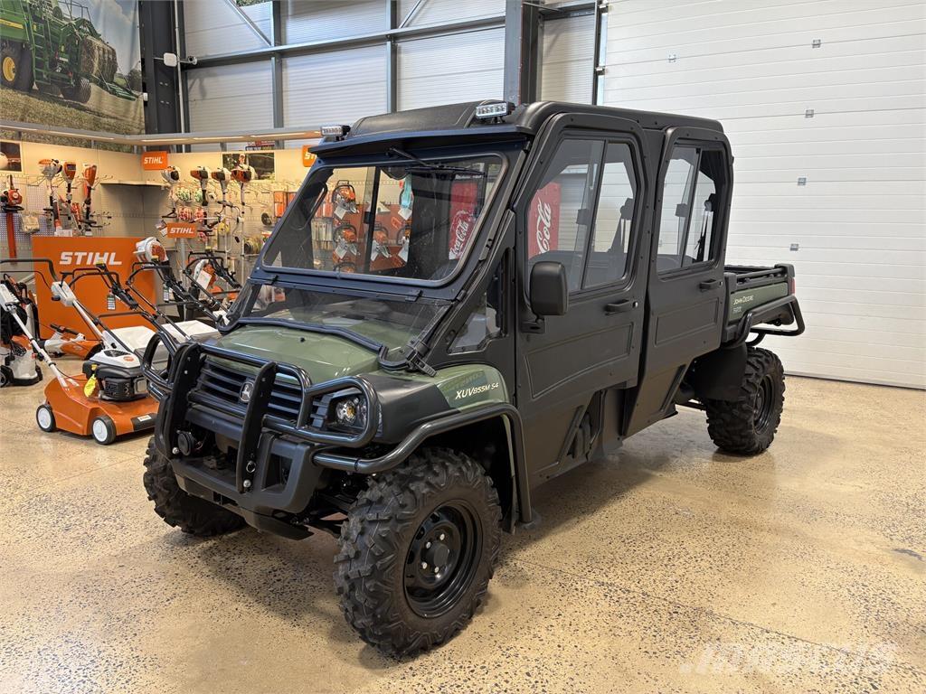 John Deere XUV855M S4 Kommunaalteenuste tehnika