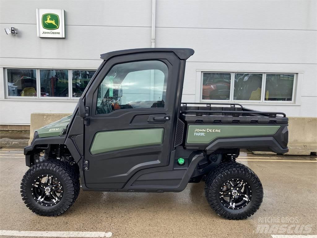 John Deere XUV875M Kommunaalteenuste tehnika