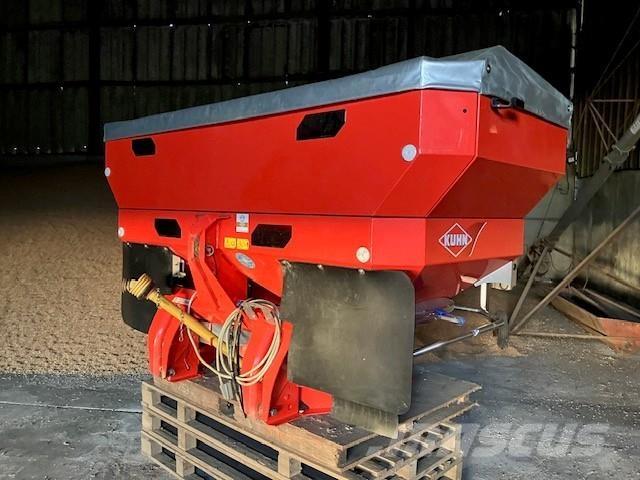 Kuhn Axis 30.1 Väetisekülvikud pihustiga