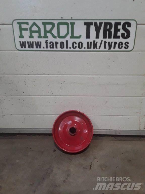  Misc. Red Rim Rehvid, rattad ja veljed