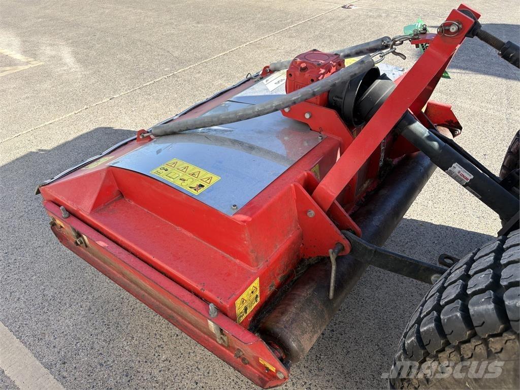 Trimax Striker 150 Esi ja taganiidukid