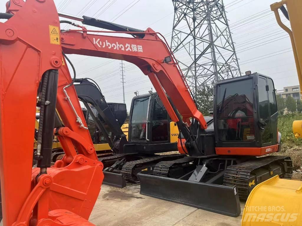 Kubota 183 Roomikekskavaatorid