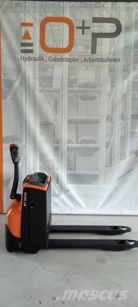 Toyota LWE 160 Järelkäidavad virnastajad