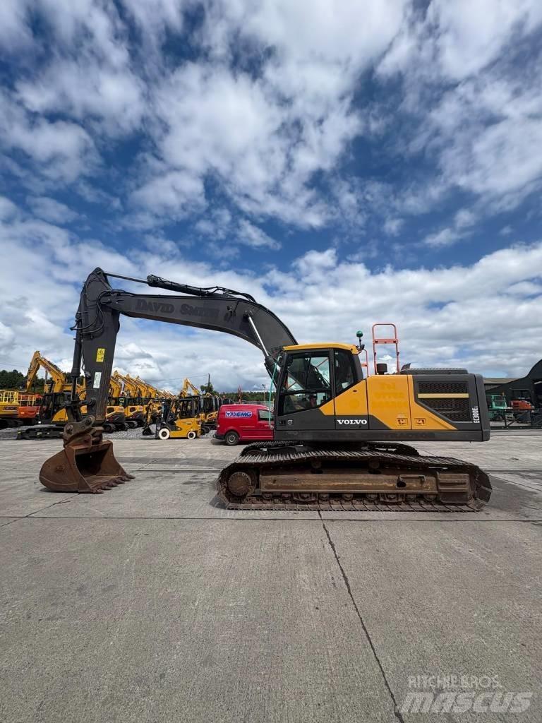 Volvo EC 300 EL Roomikekskavaatorid