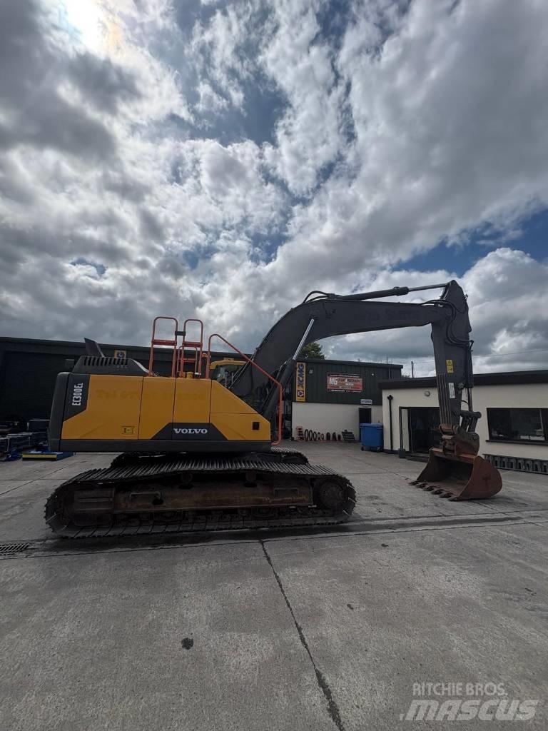 Volvo EC 300 EL Roomikekskavaatorid