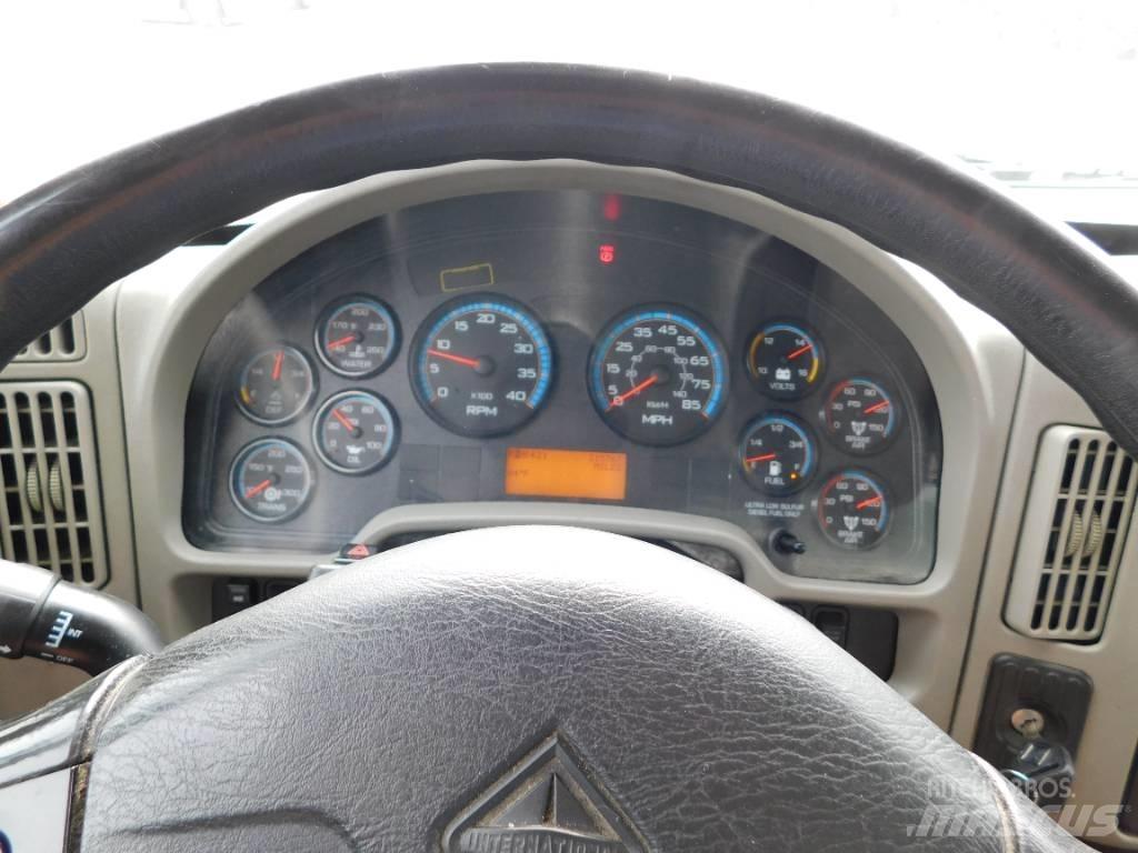 International 4300 Konteinerveokid