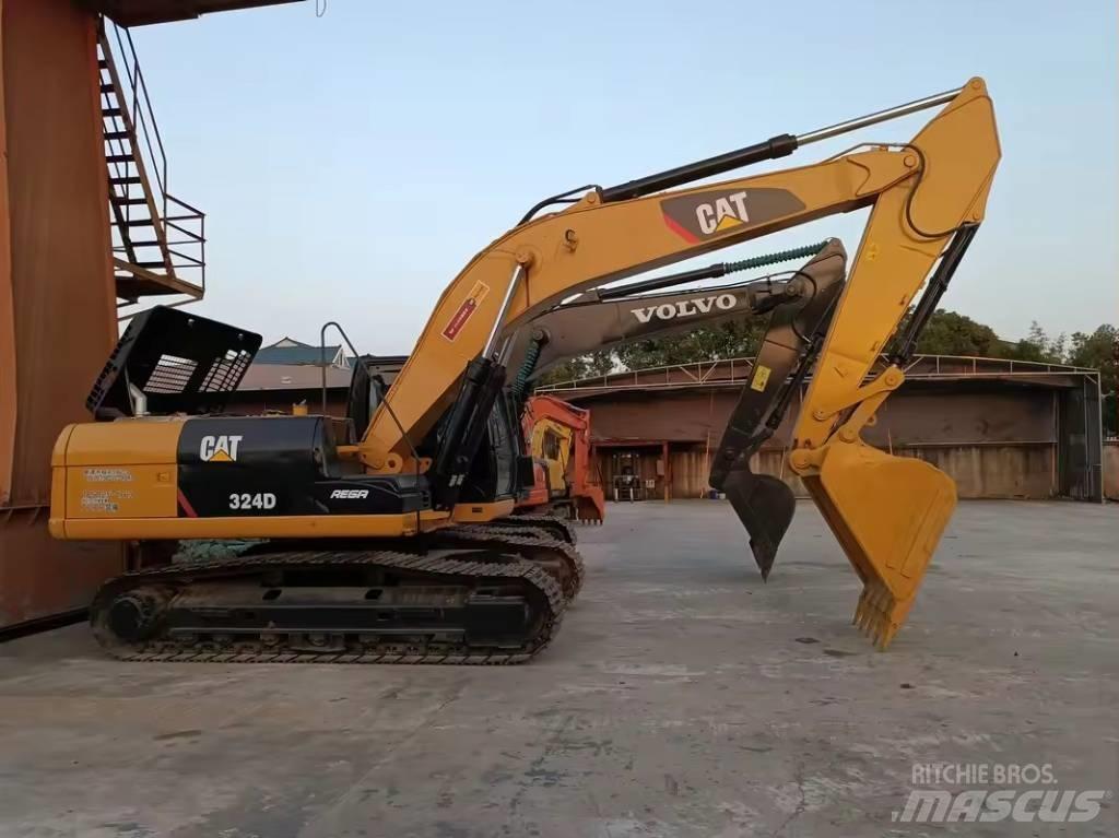 CAT 324 Roomikekskavaatorid