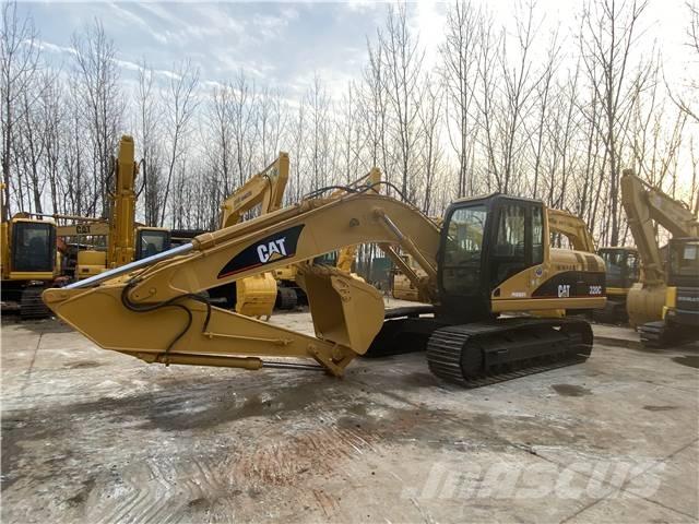 CAT 320C Roomikekskavaatorid