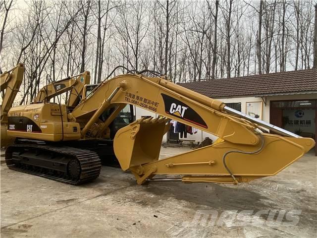 CAT 320C Roomikekskavaatorid