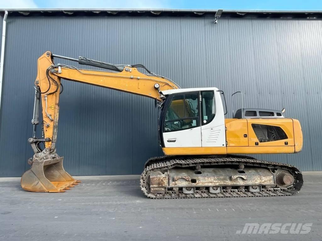 Liebherr R922 SLC Roomikekskavaatorid