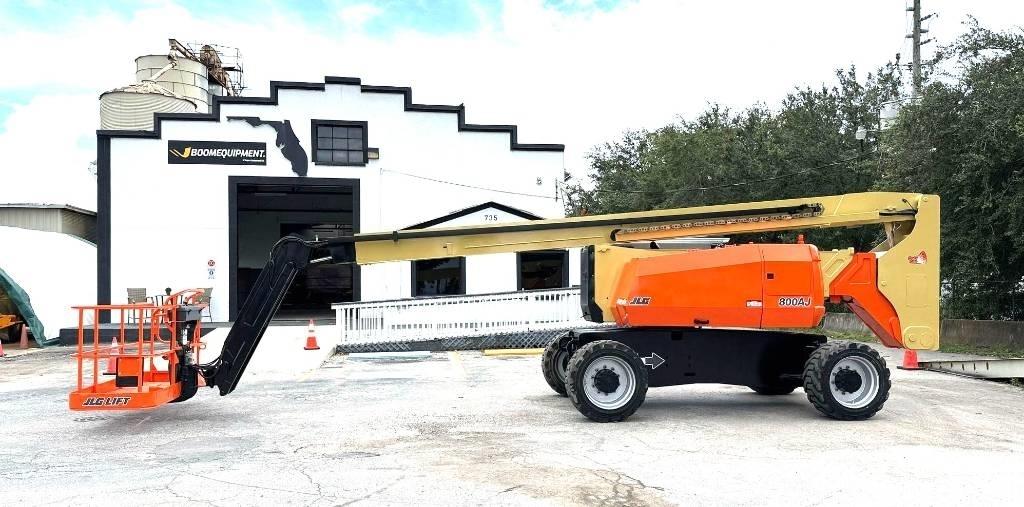 JLG 800 AJ Iseliikuvad poomtõstukid