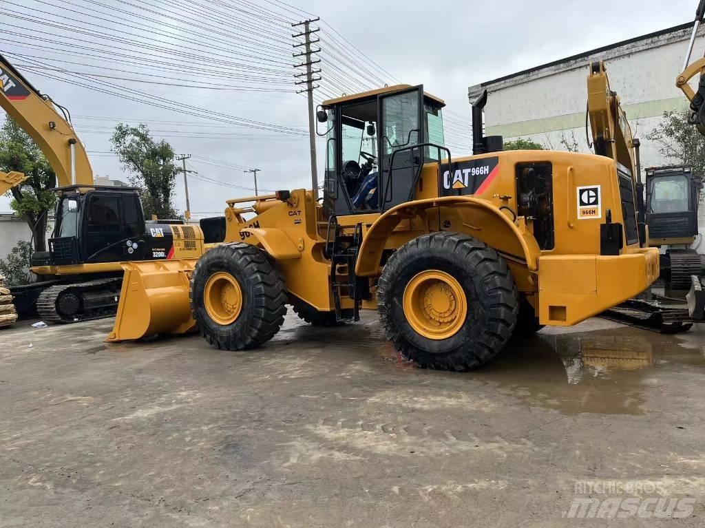 CAT 966 Rataslaadurid