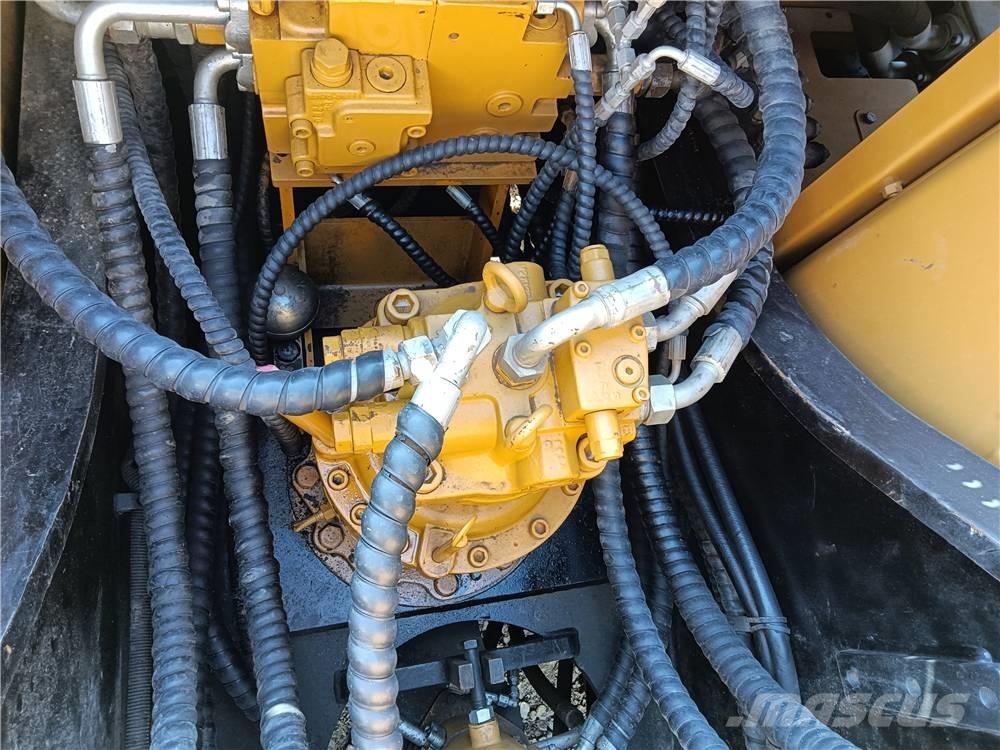 Sany SY215-9 Roomikekskavaatorid