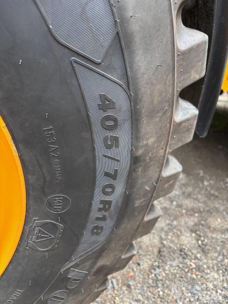 JCB 407 Rataslaadurid