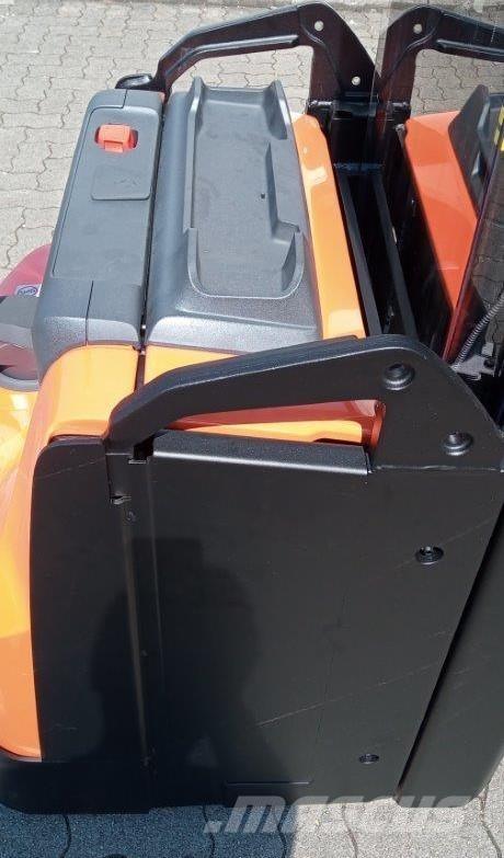 Toyota SWE160L Platvormiga virnastajad