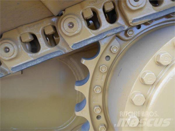 CAT D 7 H Buldooserid