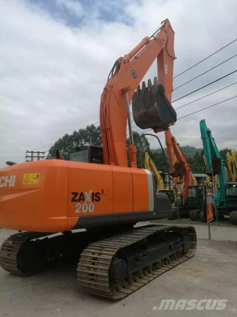 Hitachi zx200 Roomikekskavaatorid