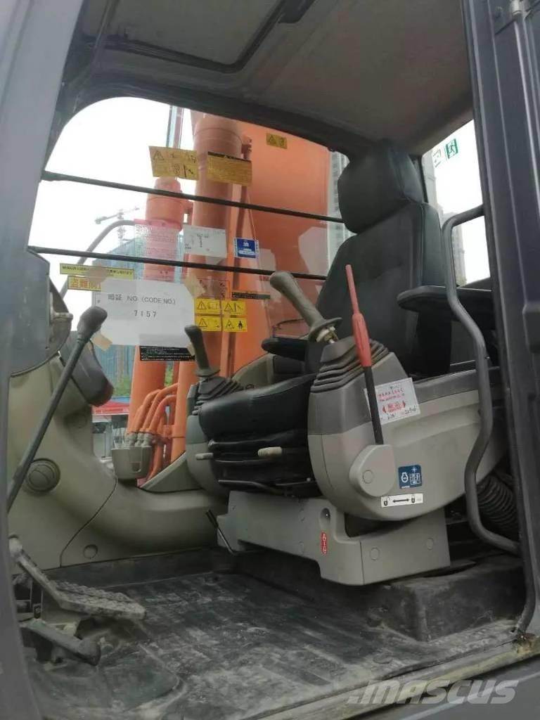 Hitachi zx200 Roomikekskavaatorid