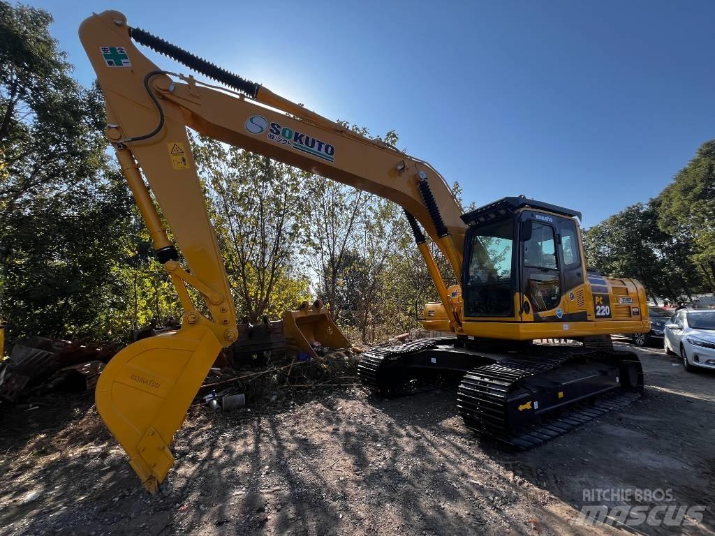 Komatsu PC 220 Roomikekskavaatorid