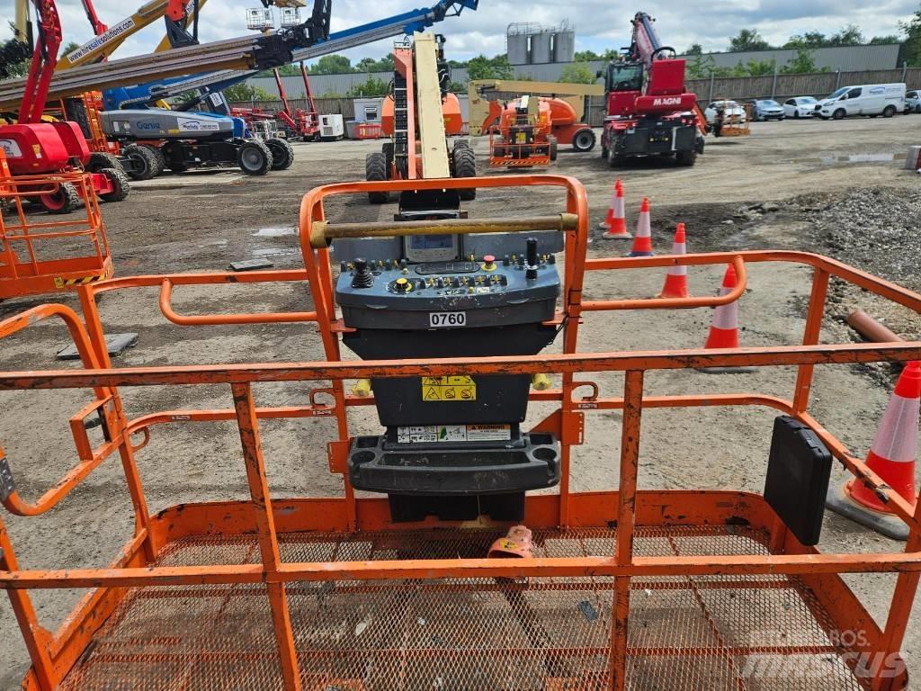 JLG 1500 SJ Teleskoop poomtõstukid