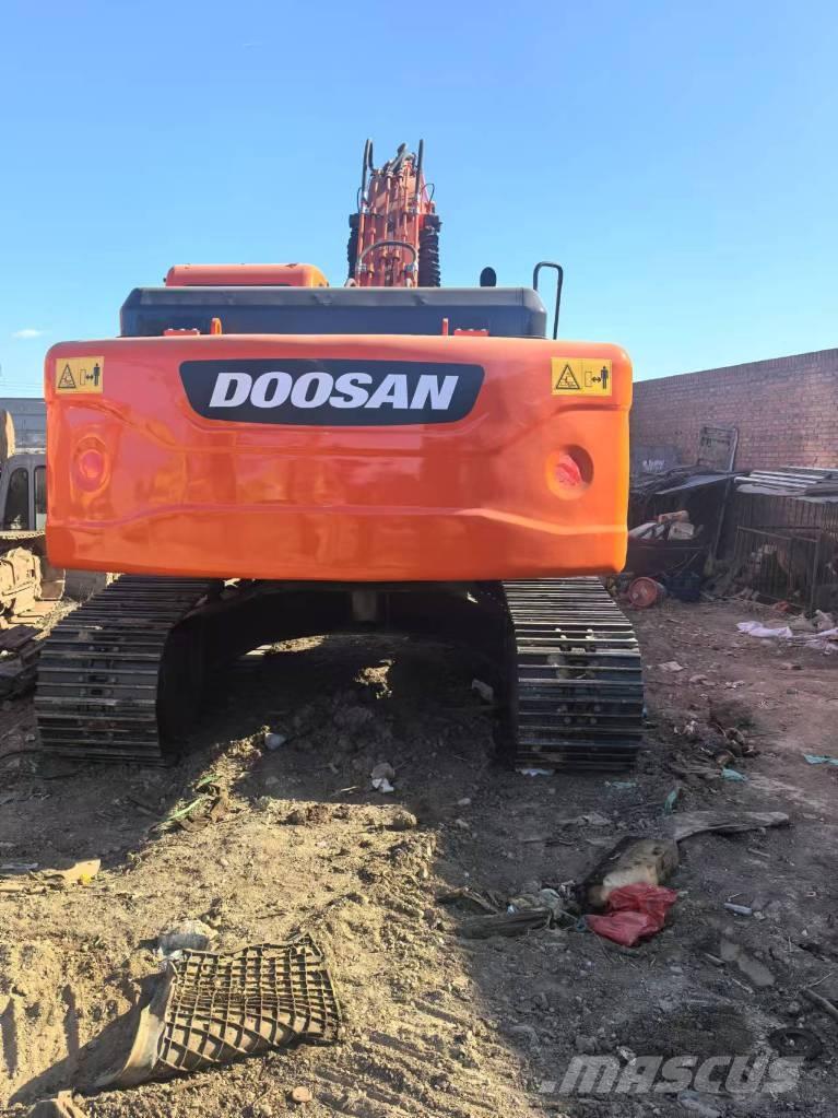 Doosan DX 225 LC Roomikekskavaatorid