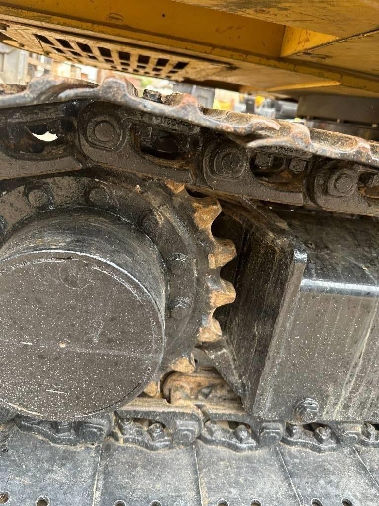 CAT 305.5 Miniekskavaatorid < 7 t