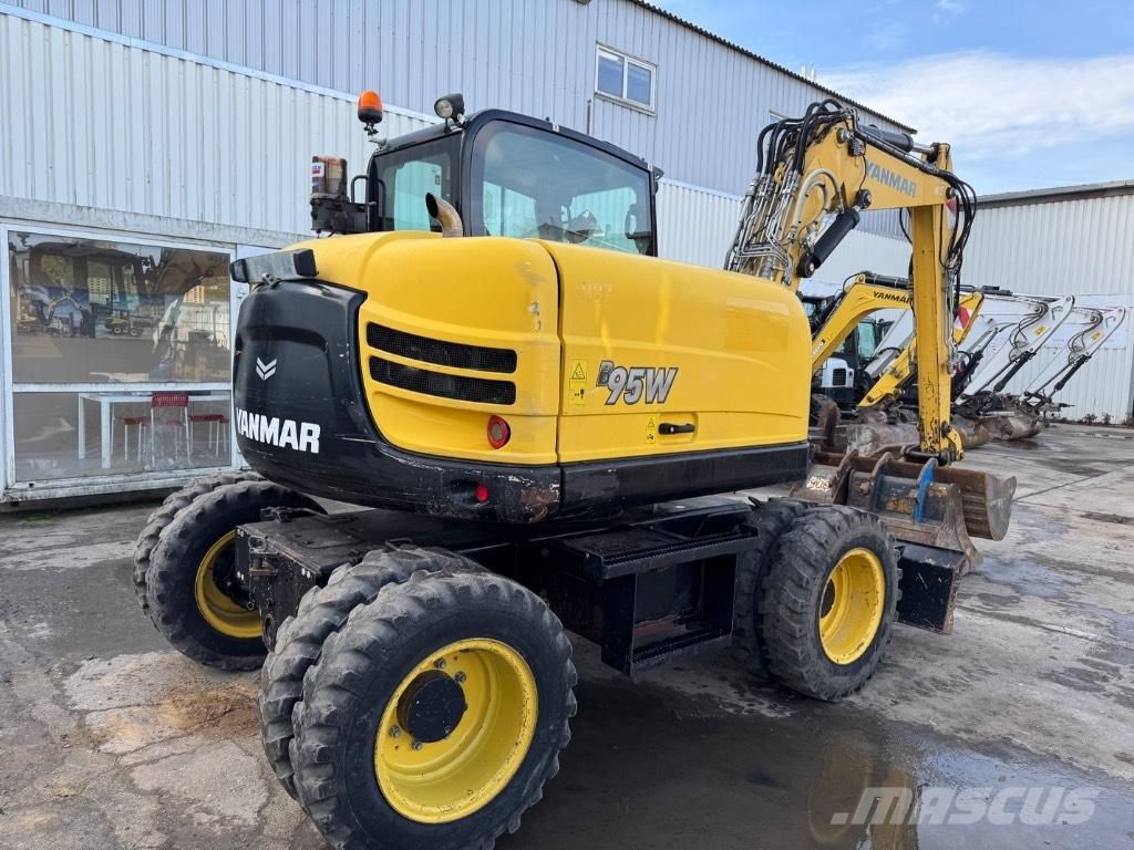 Yanmar B95W (40576) Ratasekskavaatorid