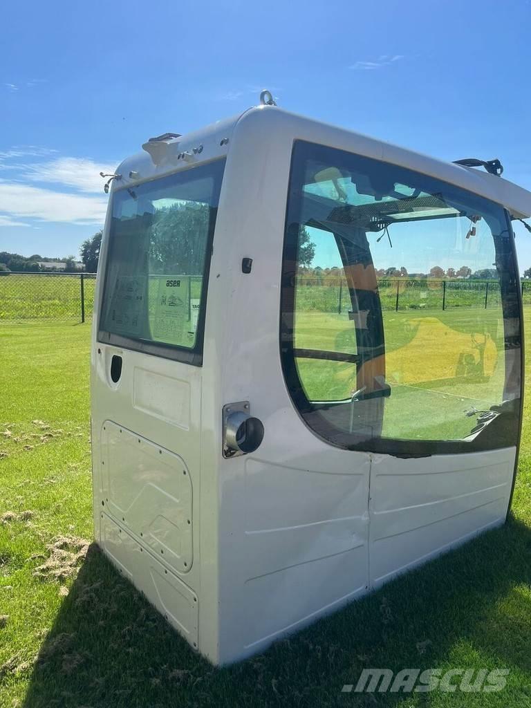 Liebherr 11407040 Kabiinid