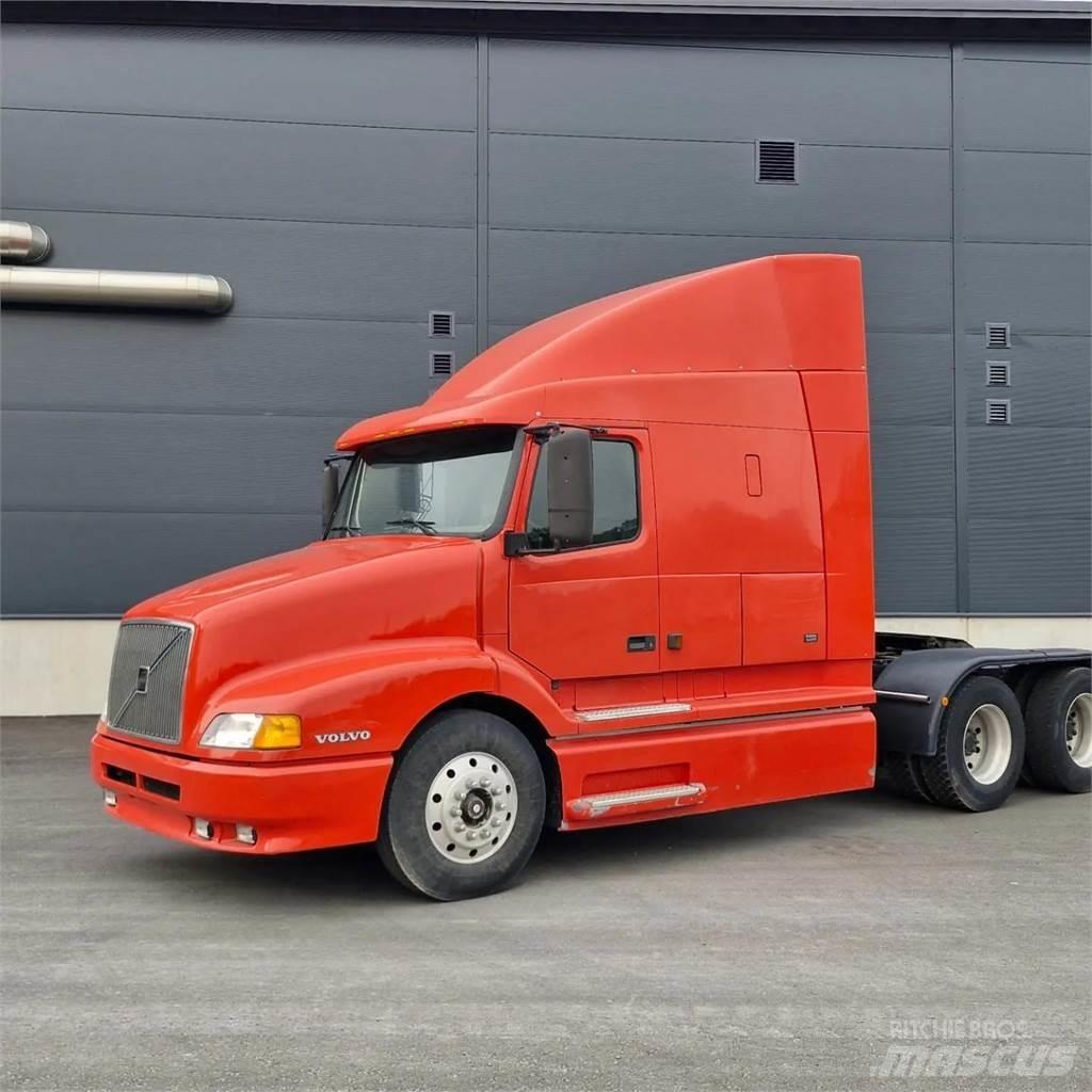 Volvo VNL-4 Sadulveokid
