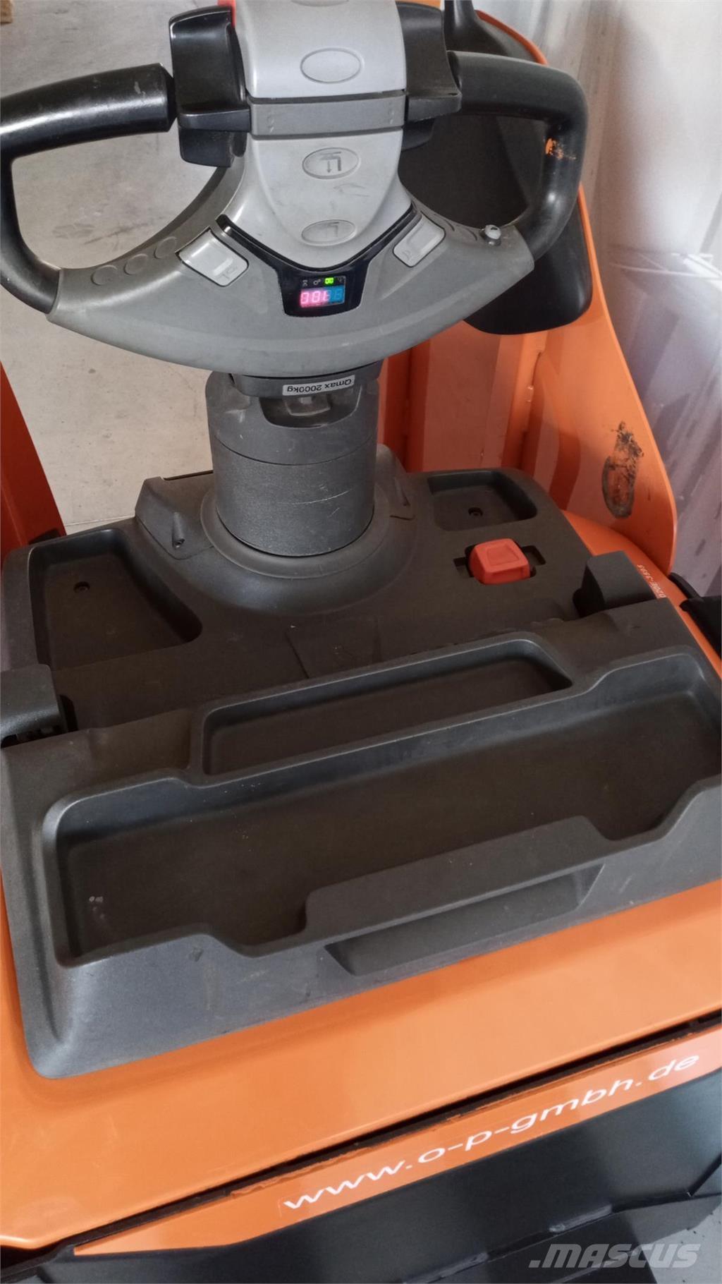 Toyota LPE 200 Järelkäidavad virnastajad