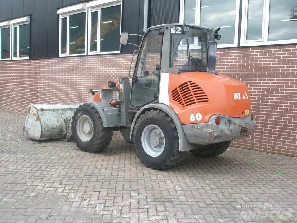 Atlas 60 Rataslaadurid