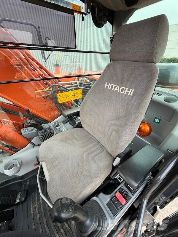 Hitachi ZX 140 W-5 Ratasekskavaatorid
