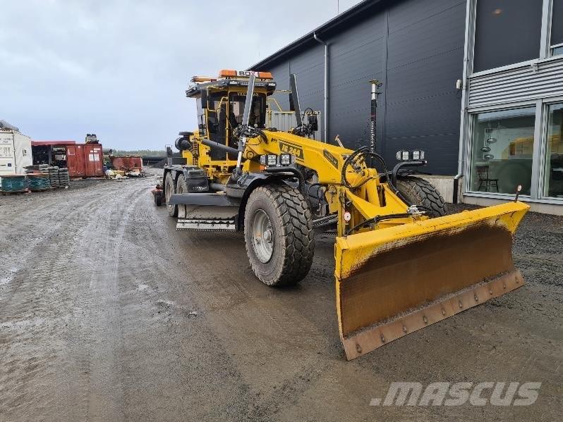 Veekmas FG 244 Greiderid