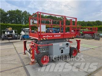 SkyJack SJ 6832 RT Käärtõstukid