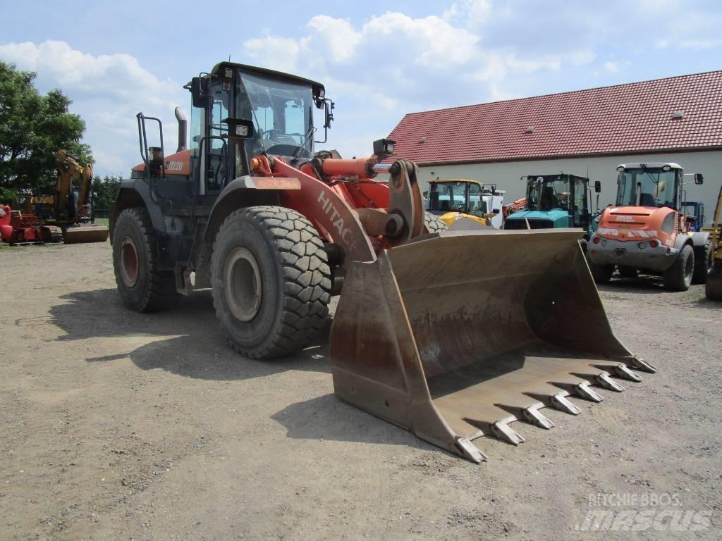 Hitachi ZW 220  Waage Rataslaadurid