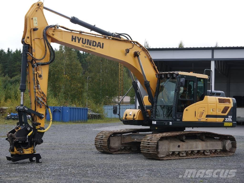 Hyundai HX 220 L Roomikekskavaatorid