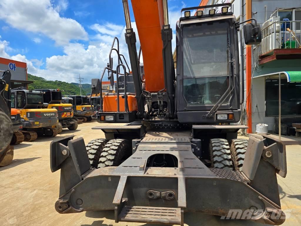 Doosan DX220W-7 Ratasekskavaatorid