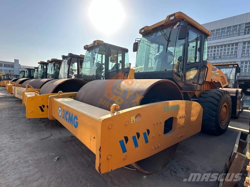 XCMG XS 233J Ühe trumliga rullid