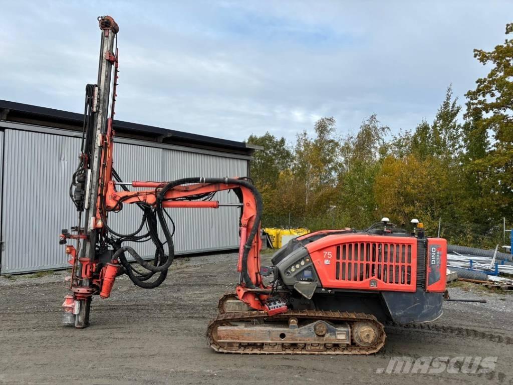 Sandvik Dino DC400Ri Vertikaalsed puurmasinad
