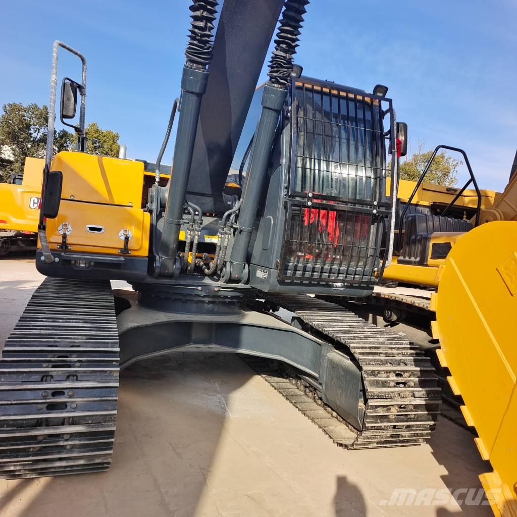 Hyundai 220LC-9T Roomikekskavaatorid