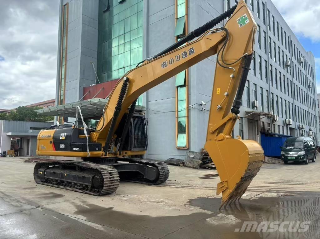 CAT 325 D Roomikekskavaatorid