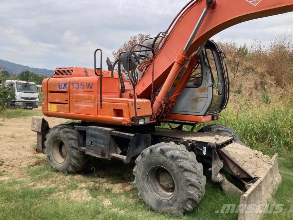 Hitachi EX 135 W Ratasekskavaatorid