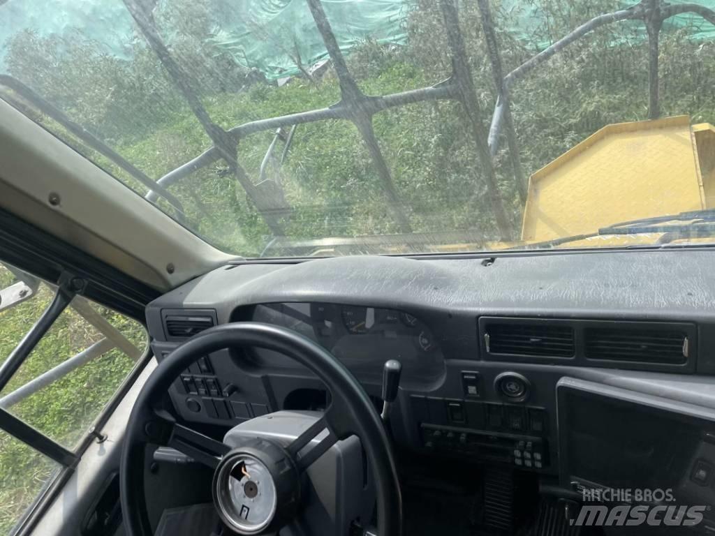 Komatsu HD 605-7 Karjääriveokid