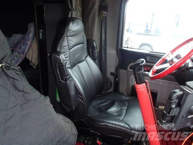 Peterbilt 388 Sadulveokid
