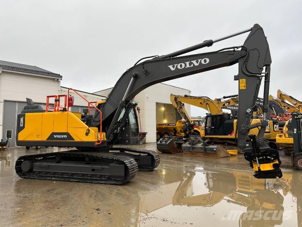 Volvo EC 250 EL Roomikekskavaatorid