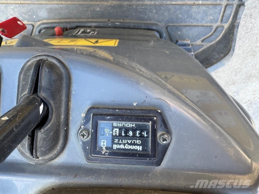 Yanmar SV08 (1C603) Miniekskavaatorid < 7 t