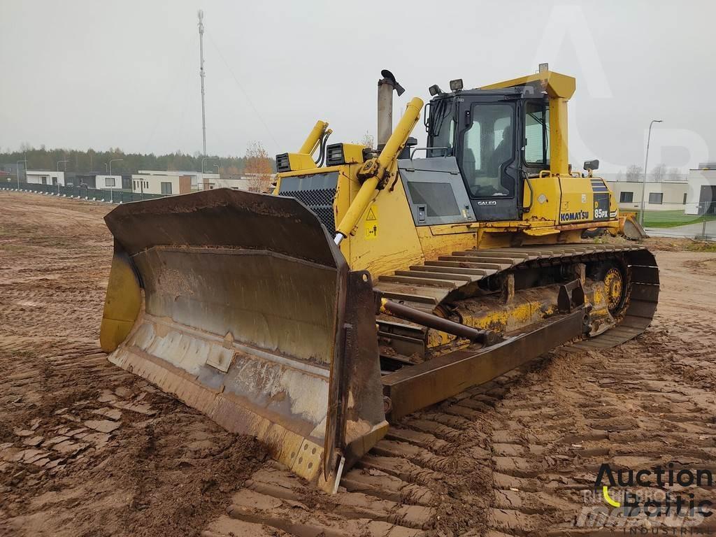 Komatsu D85PX-15 Buldooserid