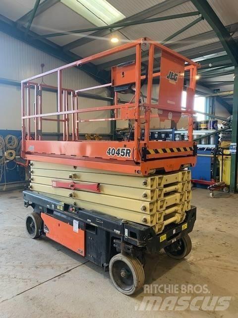 JLG 4045R Käärtõstukid